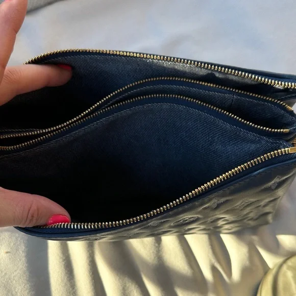 Louis Vuitton Navy Monogram Crossbody Bag - Picture 5 of 16